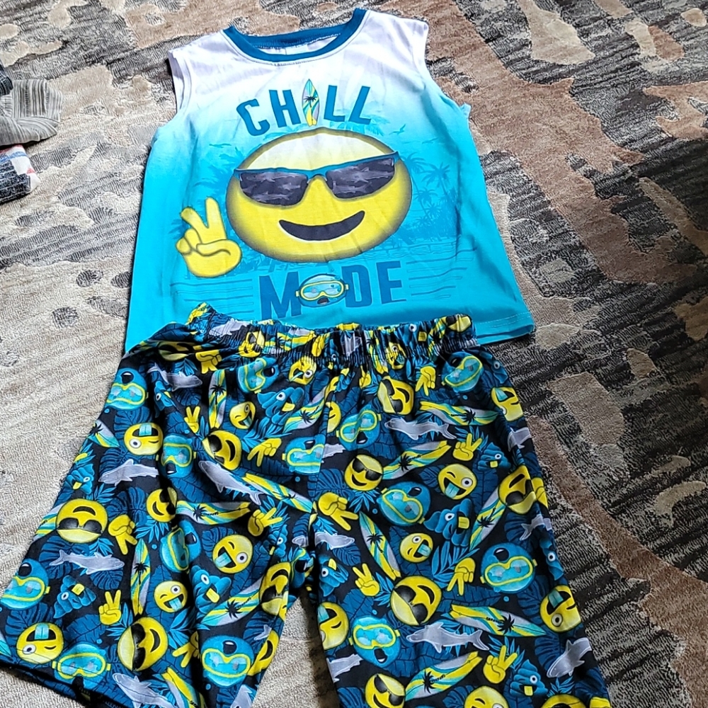 Children's Place set chill mode sunglasses emoji